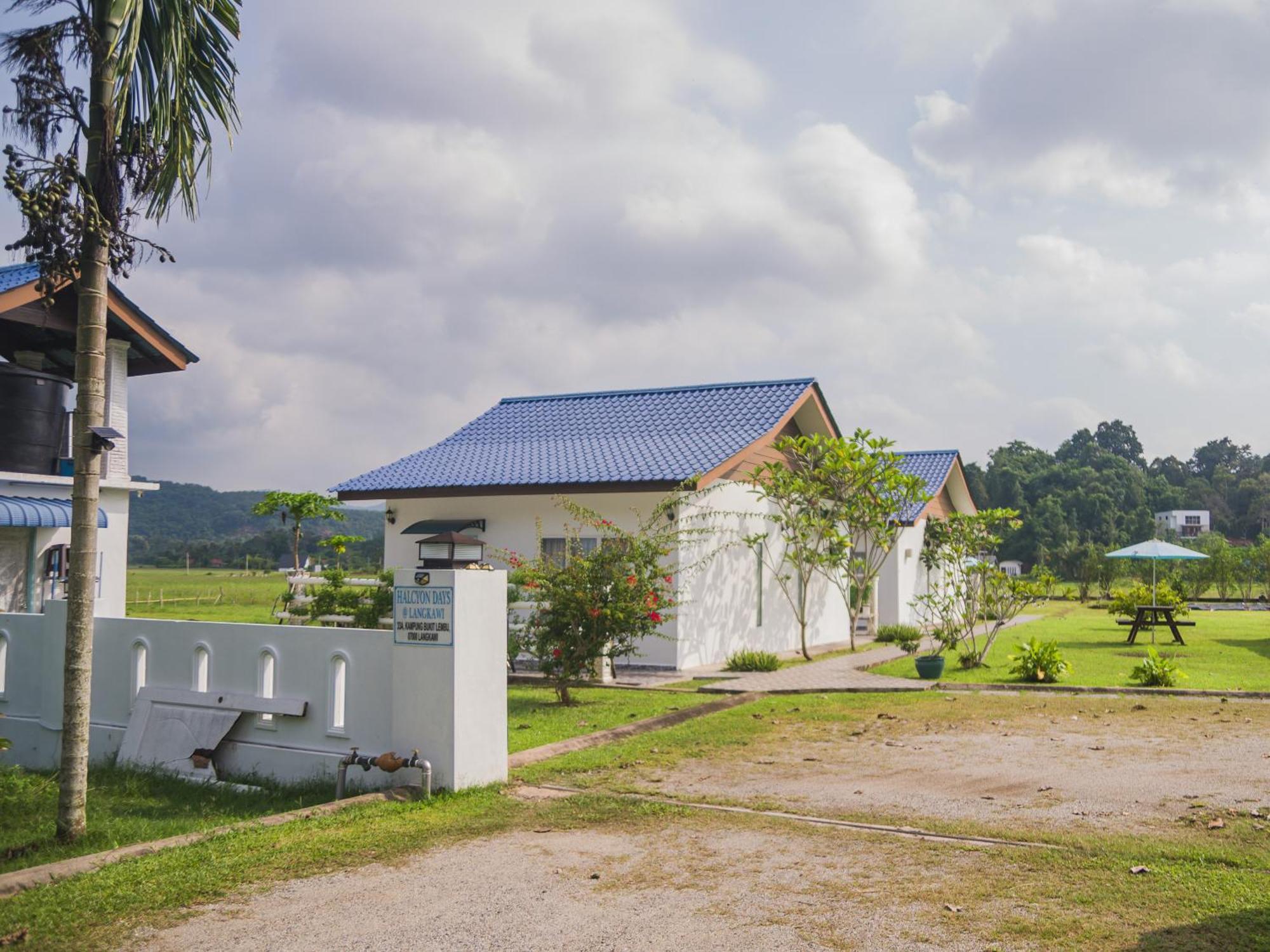 شقة Halcyon Days @ Langkawi بانتايْ تْشينانغ المظهر الخارجي الصورة