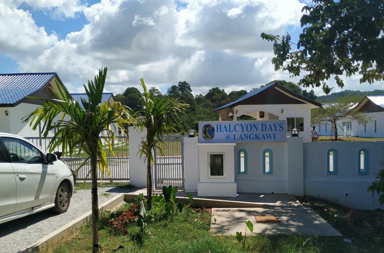 شقة Halcyon Days @ Langkawi بانتايْ تْشينانغ المظهر الخارجي الصورة